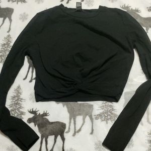 Forever 21 Black Long Sleeve Cropped Top